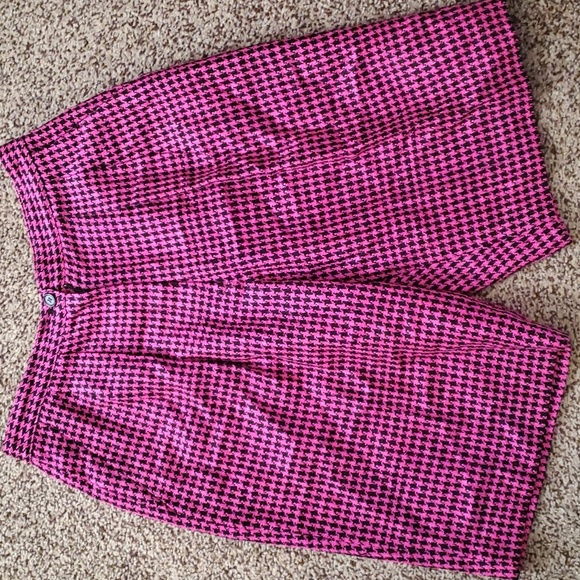 Silk Doncaster Y2K Houndstooth Pleated Pink & Black Shorts Size 6 - Picture 1 of 4